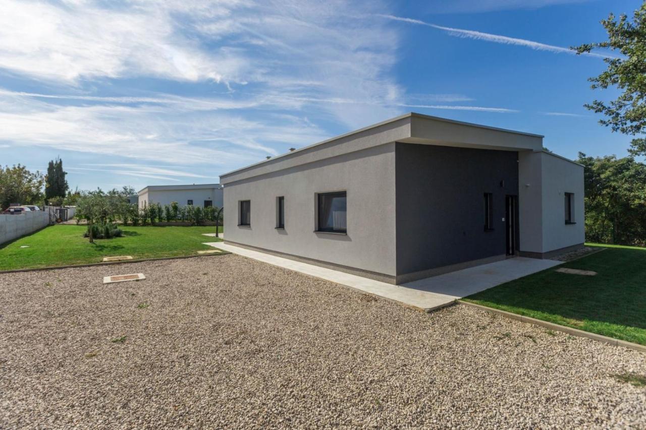 Villa Mariva Zminj Exterior photo